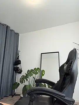 HATSUNE   online show from 02/09/26, 11:14