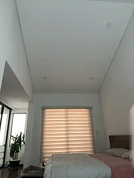 Snapshot of zoecams1 chatting on 09/16/25, 11:06 zoecams1 online show from 09/16/25, 11:06