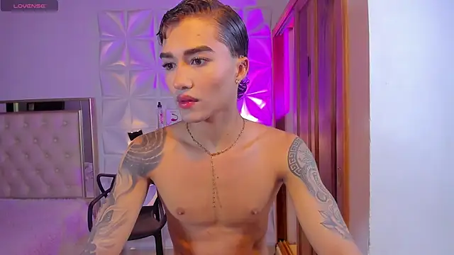 Wyatt Rose online show from 01/05/26, 09:18