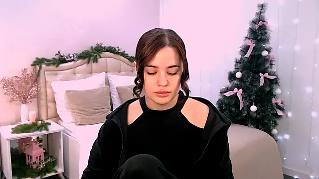 lil angel  online show from 12/21/25, 08:43