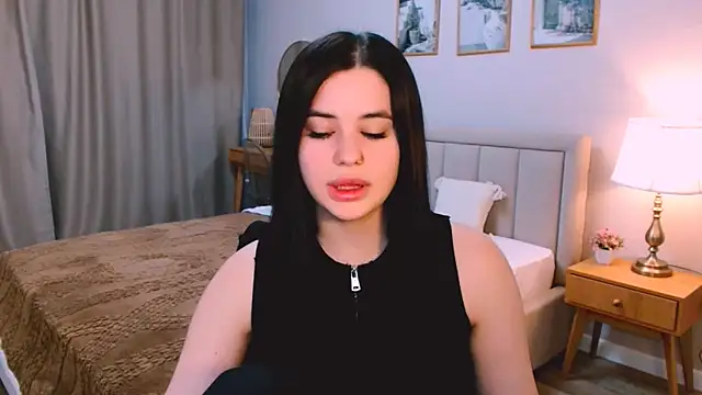 lil angel  online show from 02/12/26, 08:15