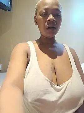 Snapshot of missboobiesSA chatting on 07/14/26, 02:05 missboobiesSA online show from 07/14/26, 02:05