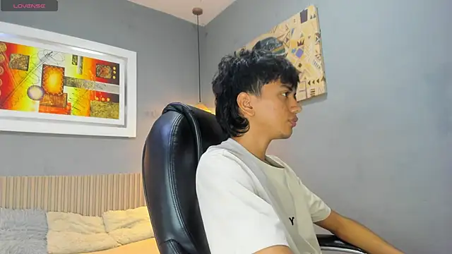 Snapshot of markbowie chatting on 05/29/26, 08:40 markbowie online show from 05/29/26, 08:40