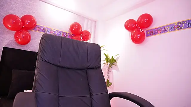 lily cash1 online show from 10/25/25, 09:09