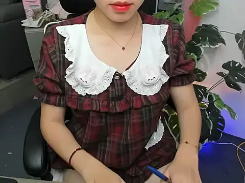 Xiao cute online show from 10/18/25, 03:13