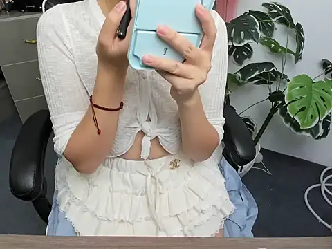 Xiao cute online show from 10/25/25, 04:57