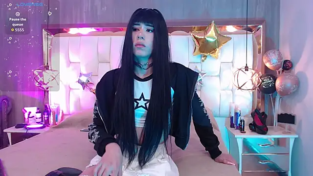 Foxxy Doll online show from 11/08/25, 04:29