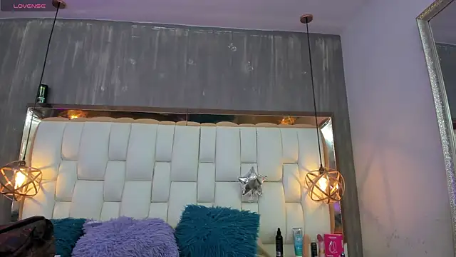 Foxxy Doll online show from 04/01/26, 02:25