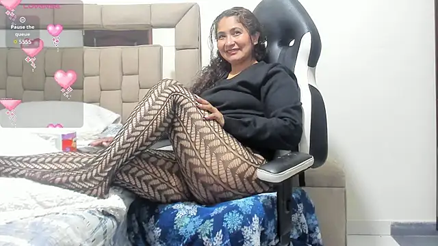 gabrielaponce11 online show from 02/17/26, 12:56