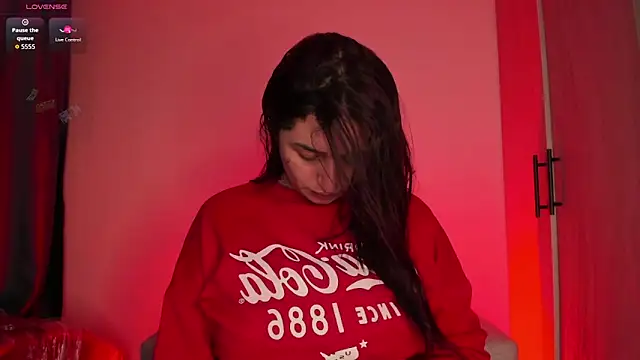 scarlett Collinss online show from 11/29/25, 05:10