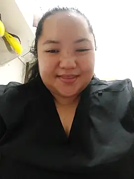 LianaCruzado online show from 04/17/26, 06:11