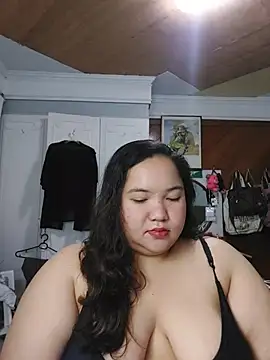 Snapshot of LianaCruzado chatting on 06/23/26, 03:43 LianaCruzado online show from 06/23/26, 03:43