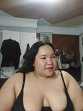 Snapshot of LianaCruzado chatting on 06/29/26, 02:50 LianaCruzado online show from 06/29/26, 02:50
