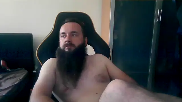 Snapshot of LondonMan1988 chatting on 05/23/26, 05:39 LondonMan1988 online show from 05/23/26, 05:39