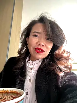 anna yngs online show from 11/04/25, 07:07