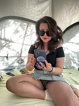 anna yngs online show from 04/18/26, 05:11