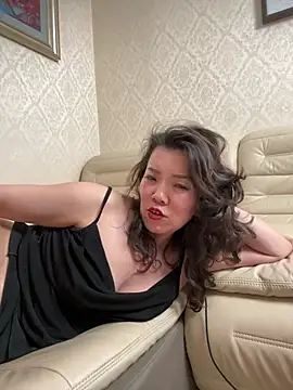 anna yngs online show from 05/13/26, 02:03