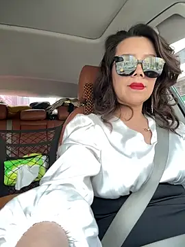 anna yngs online show from 06/18/26, 06:57