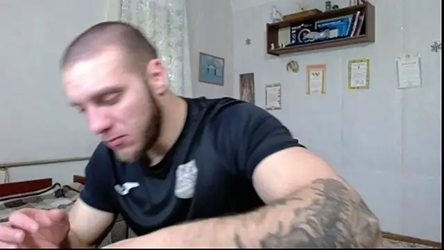 Jordan1Dior online show from 04/22/26, 07:33