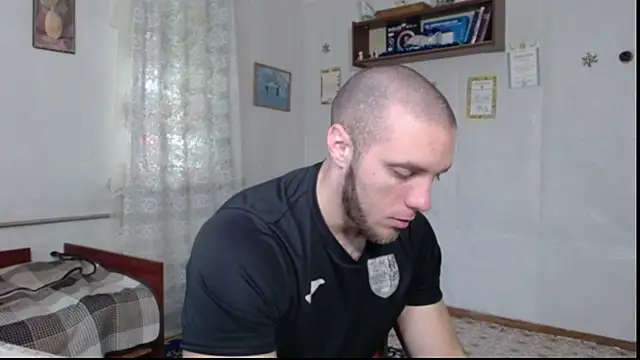 Jordan1Dior online show from 05/13/26, 07:39