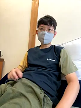 tom19899q online show from 09/15/25, 08:25