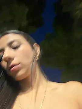Snapshot of -juicy_ chatting on 05/10/26, 11:32 -juicy online show from 05/10/26, 11:32