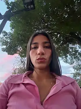 Snapshot of -juicy_ chatting on 06/28/26, 11:22 -juicy online show from 06/28/26, 11:22