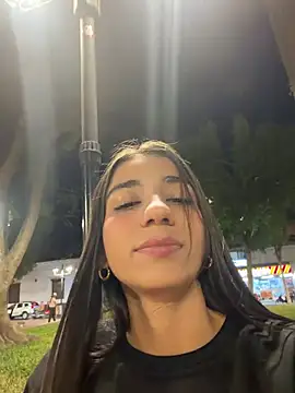 Snapshot of -juicy_ chatting on 07/03/26, 11:44 -juicy online show from 07/03/26, 11:44