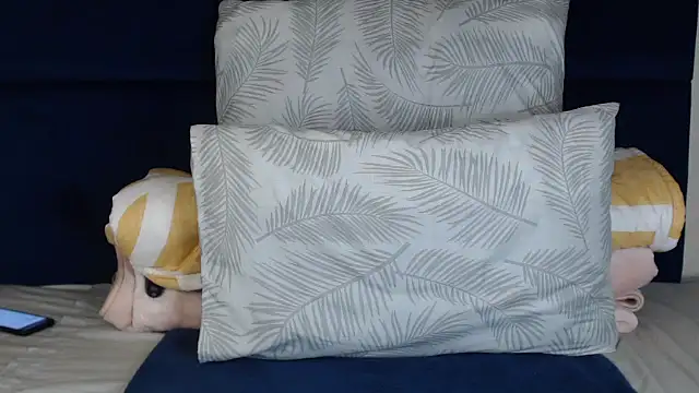 Snapshot of Diva-Lolah chatting on 10/22/25, 02:12 Diva-Lolah online show from 10/22/25, 02:12