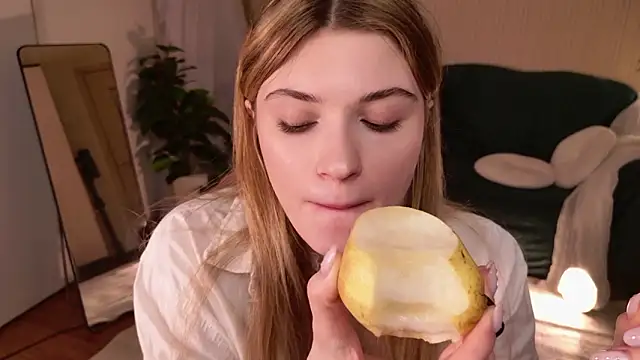 Angell Wild online show from 03/11/26, 04:35