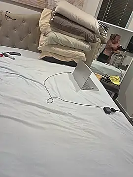 Snapshot of iamthepublickmasterbater chatting on 02/12/26, 05:02 iamthepublickmasterbater online show from 02/12/26, 05:02