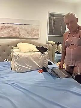 Snapshot of iamthepublickmasterbater chatting on 02/16/26, 01:24 iamthepublickmasterbater online show from 02/16/26, 01:24