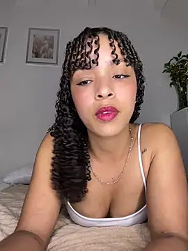 Yasmin777  online show from 07/08/26, 12:15