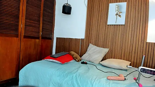 David niet online show from 10/08/25, 06:16