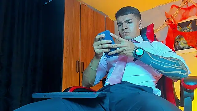 ALPHA DOMINUS  online show from 10/17/25, 03:31