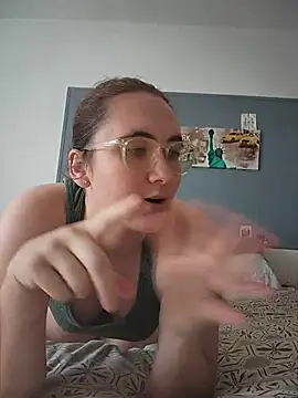 Snapshot of AndHerXO chatting on 06/28/26, 01:28 AndHerXO online show from 06/28/26, 01:28