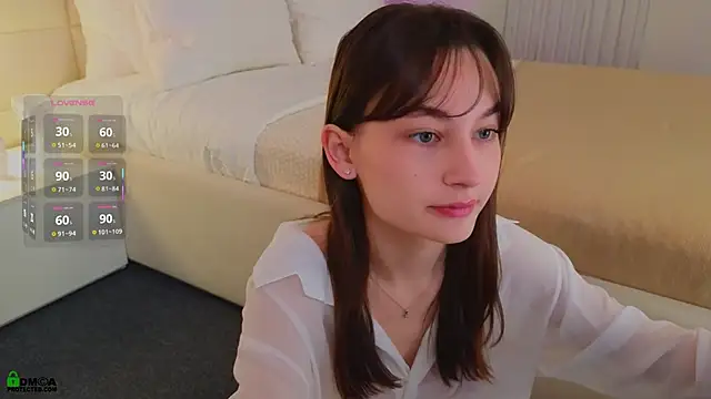 LolaPrise online show from 12/01/25, 01:32