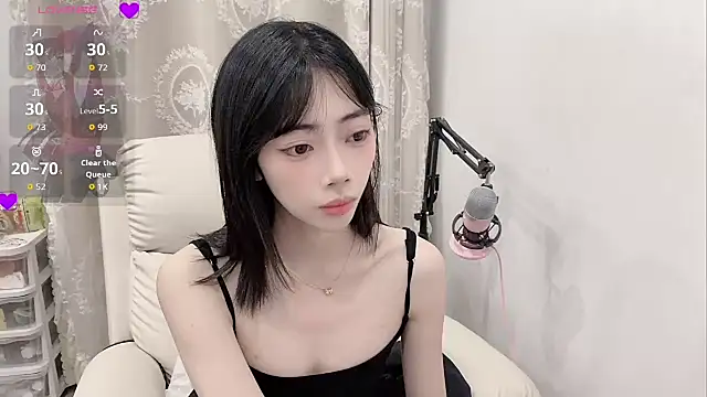 Snapshot of tuantuanle chatting on 05/06/26, 02:33 tuantuanle online show from 05/06/26, 02:33
