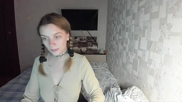 AlisTris online show from 10/05/25, 02:59