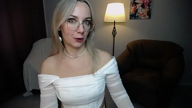 Ava Elior online show from 09/28/25, 10:20