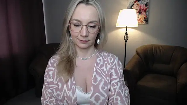 Ava Elior online show from 04/18/26, 11:25