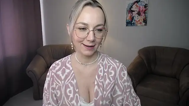 Ava Elior online show from 06/15/26, 11:12