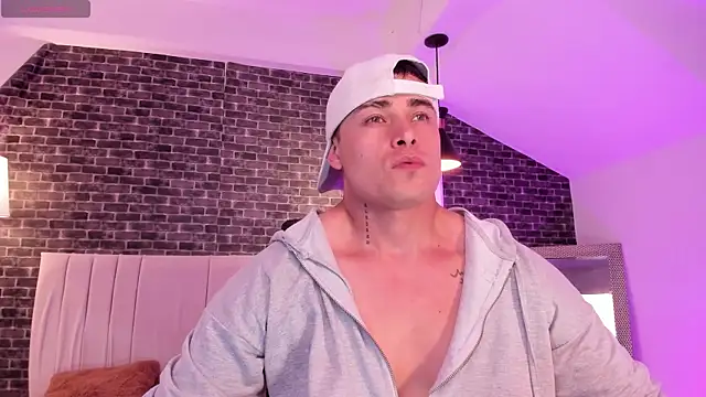 connorsmiith online show from 02/05/26, 07:29