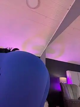 BellaFernandez   online show from 04/24/26, 01:24