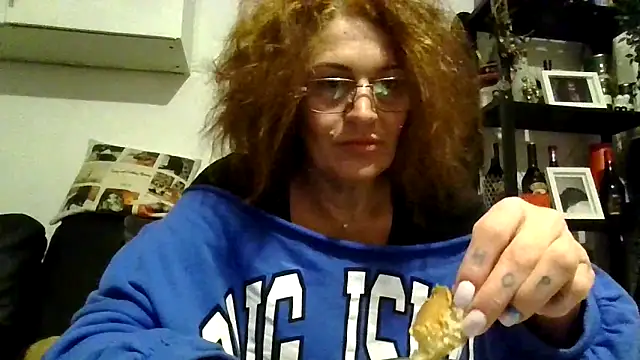 RubyyRosee online show from 12/19/25, 06:53