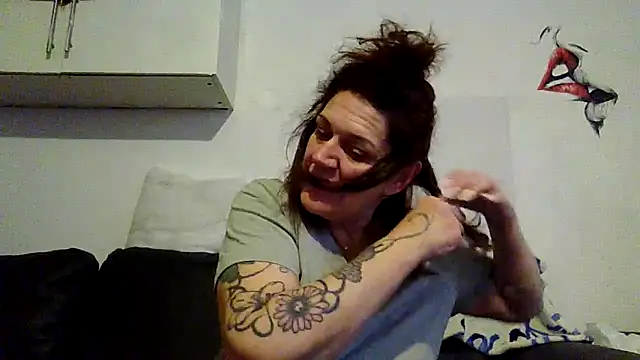 RubyyRosee online show from 05/20/26, 05:35