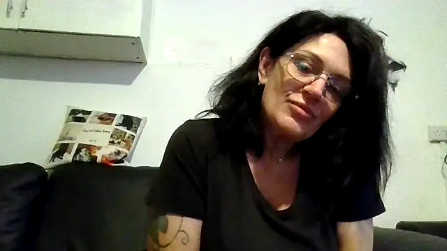 RubyyRosee online show from 06/04/26, 05:35