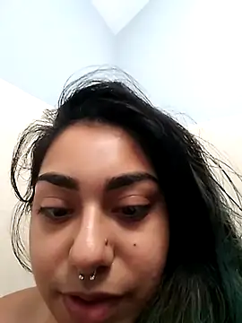 Snapshot of Lovelyrainn chatting on 09/20/25, 03:35 Lovelyrainn online show from 09/20/25, 03:35