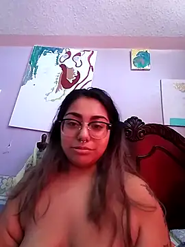 Snapshot of Lovelyrainn chatting on 09/21/25, 02:40 Lovelyrainn online show from 09/21/25, 02:40