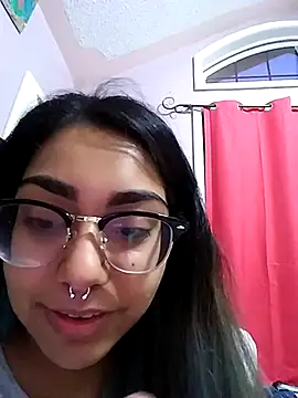 Snapshot of Lovelyrainn chatting on 09/22/25, 11:45 Lovelyrainn online show from 09/22/25, 11:45